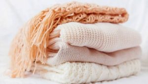 Khăn len nữ bản to