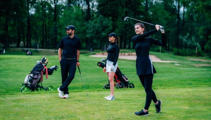 Các bước cơ bản để chơi golf