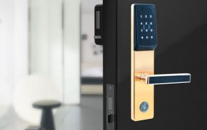 chọn địa chỉ uy tín mua khóa cửa thông minh