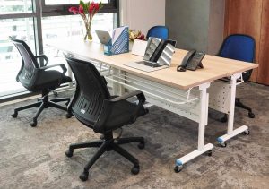 Nên chọn ghế xoay hay ghế cố định