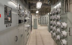 Khu vực tủ điện và nguồn điện tổng