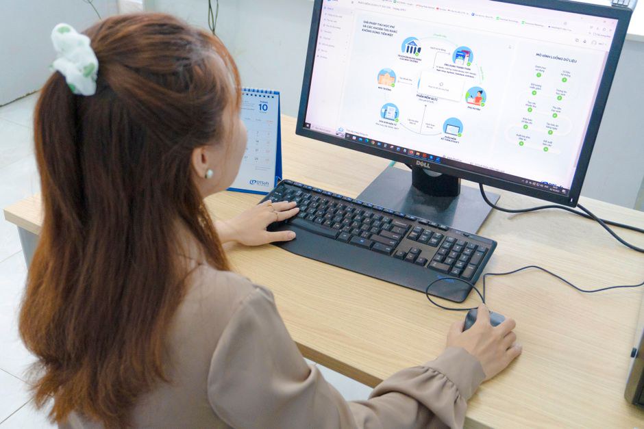 Sổ sách thời AI: Ứng dụng AI cho phòng kế toán giúp giảm sai số và tiết kiệm giờ làm Sổ sách thời AI: Ứng dụng AI cho phòng kế toán giúp giảm sai số và tiết kiệm giờ làm
